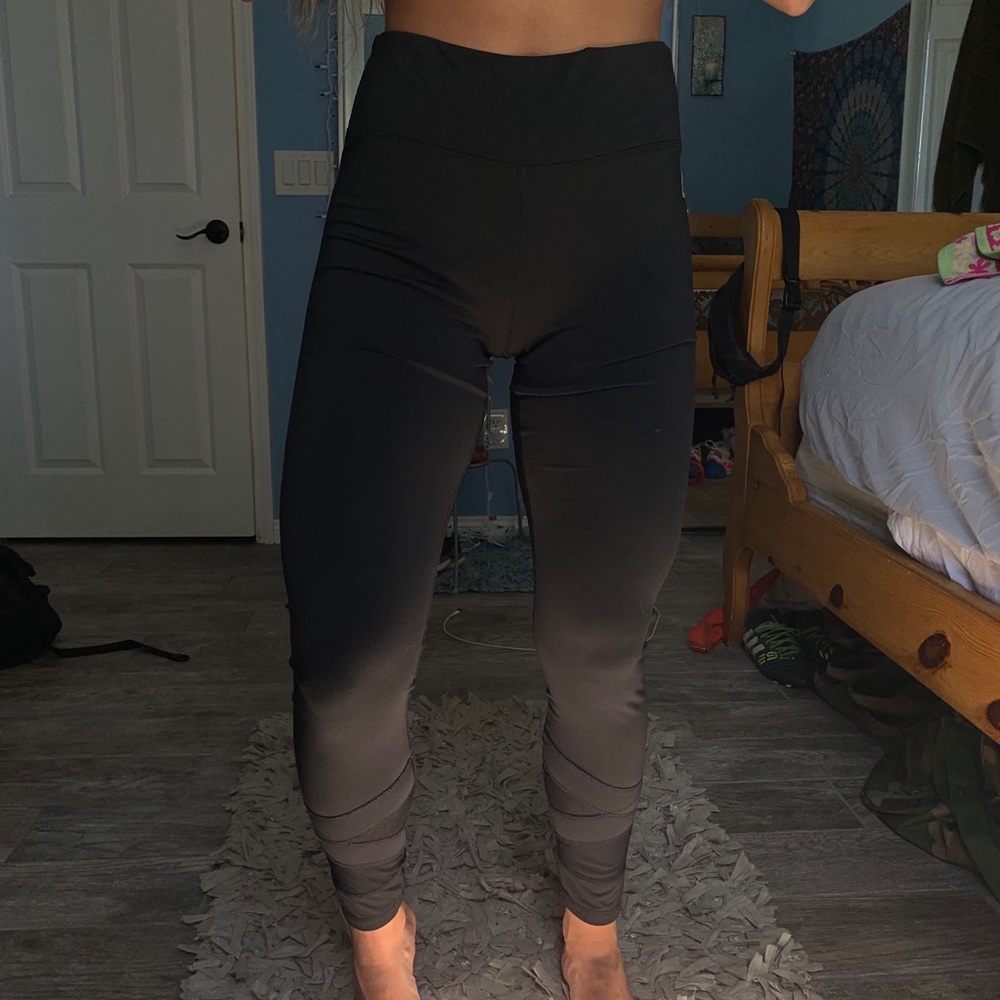 Black high waisted Reebok mesh leggings!!